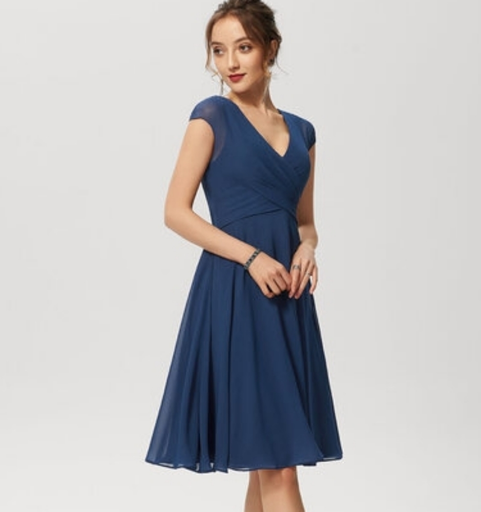 JJ'S HOUSE Cocktail dress with ruffle.